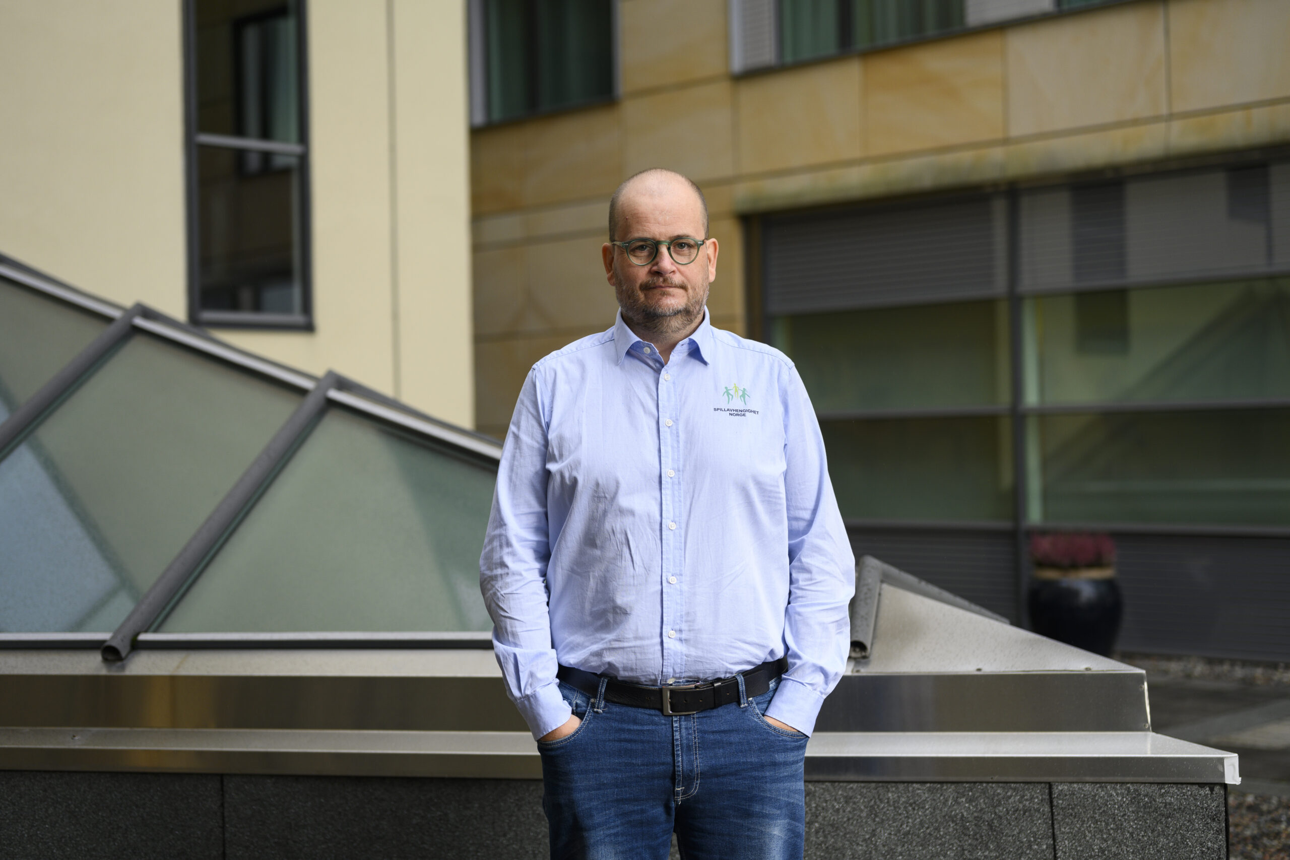 Bilde av Atle Vestvik, erfaringskonsulent i Spillavhengighet Norge. Fotograf er Skjalg Bøhmer Vold.